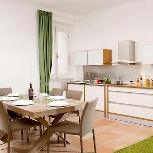 Myapartsuite Colosseo , Rome Italië